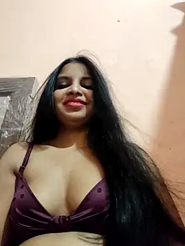 Snapshot of Maahhii_2 chatting on 02.28.26 Maahhii 2 online show from 02.28.26