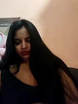 Snapshot of Maahhii_2 chatting on 03.22.26 Maahhii 2 online show from 03.22.26