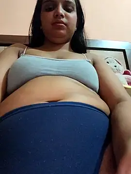 Snapshot of Maahhii_2 chatting on 04.15.26 Maahhii 2 online show from 04.15.26