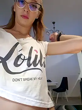 MoonedByEva online show from 10.05.25