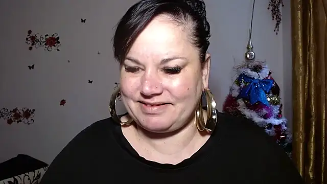 Snapshot of andreea2011 chatting on 10.15.25 andreea2011 online show from 10.15.25