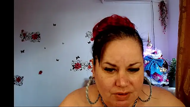 Snapshot of andreea2011 chatting on 11.17.25 andreea2011 online show from 11.17.25