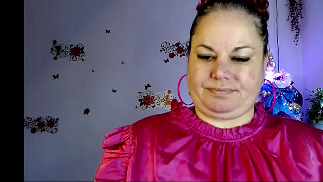 Snapshot of andreea2011 chatting on 11.19.25 andreea2011 online show from 11.19.25