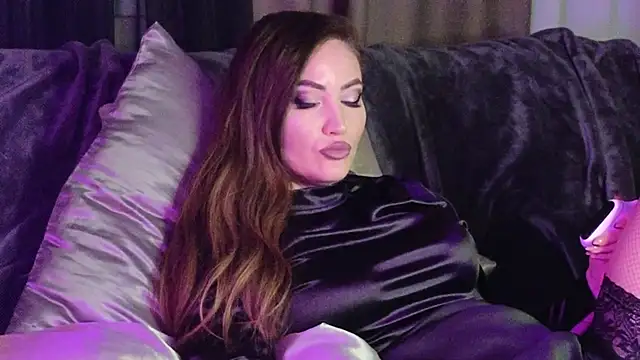 Snapshot of AliceJameson chatting on 01.15.25 AliceJameson online show from 01.15.25