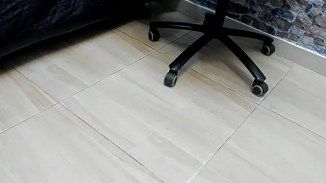 ALYANNA HOT  online show from 12.04.25