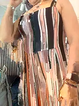 Snapshot of kataleya_29 chatting on 10.08.25 kataleya 29 online show from 10.08.25