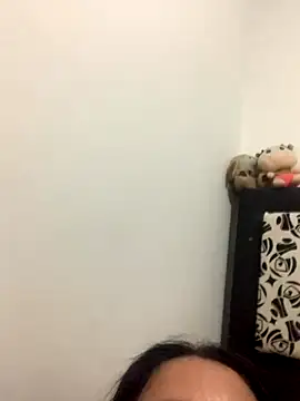 Snapshot of kataleya_29 chatting on 10.10.25 kataleya 29 online show from 10.10.25