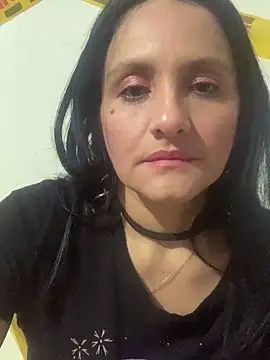 Snapshot of kataleya_29 chatting on 10.10.25 kataleya 29 online show from 10.10.25