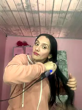 Snapshot of kataleya_29 chatting on 10.15.25 kataleya 29 online show from 10.15.25