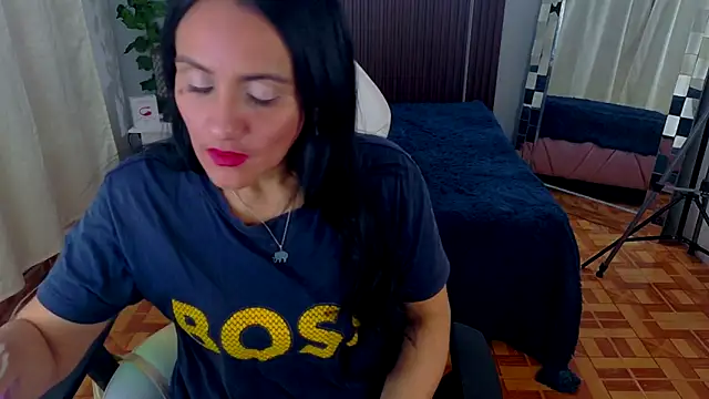 Snapshot of kataleya_29 chatting on 11.05.25 kataleya 29 online show from 11.05.25