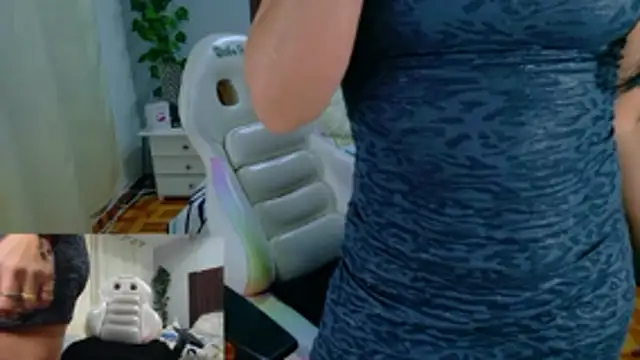 Snapshot of kataleya_29 chatting on 12.15.25 kataleya 29 online show from 12.15.25