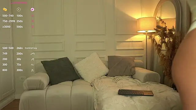 Snapshot of Ashley-Evans chatting on 07.23.26 Ashley-Evans online show from 07.23.26