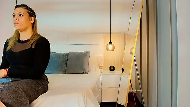 zarah andrew   online show from 11.29.25