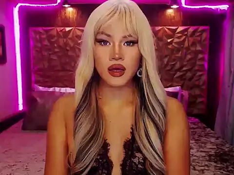 Snapshot of YllanaAltheaXxX chatting on 11.29.25 YllanaAltheaXxX online show from 11.29.25