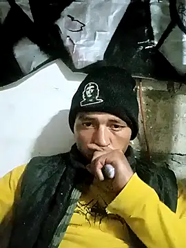 Snapshot of Narckse chatting on 10.06.25 Narckse online show from 10.06.25