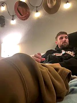 Snapshot of thejohnryancollection chatting on 12.04.25 thejohnryancollection online show from 12.04.25