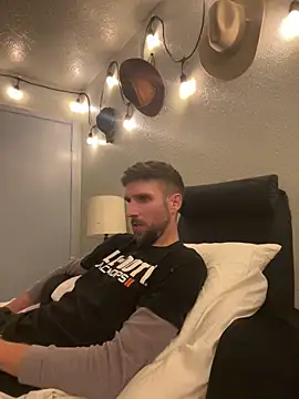 Snapshot of thejohnryancollection chatting on 12.05.25 thejohnryancollection online show from 12.05.25