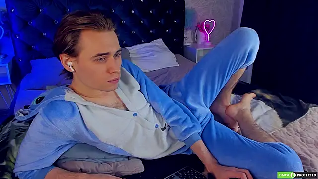 WilliamDyson online show from 12.01.25