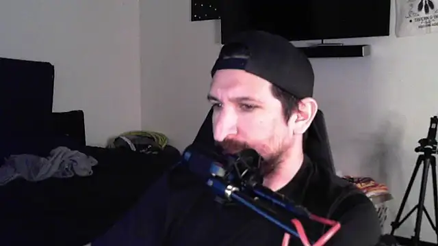 DevilPup75  online show from 09.10.25