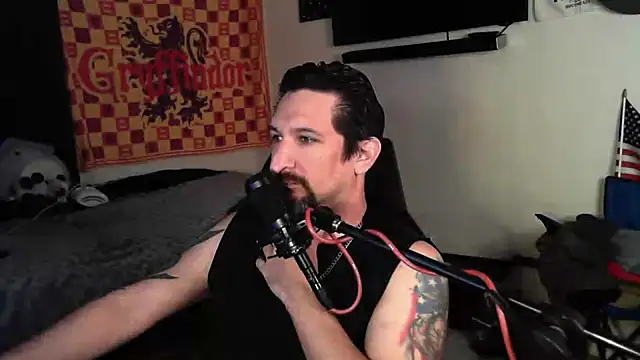 DevilPup75  online show from 09.25.25