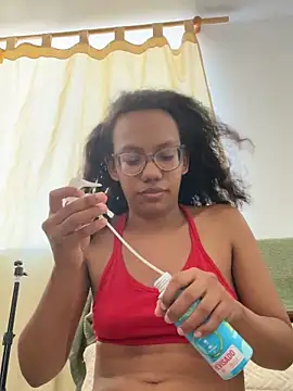 Snapshot of Valen1800 chatting on 10.23.25 Valen1800 online show from 10.23.25