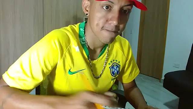 skinny23cm online show from 11.13.25