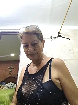 Snapshot of MaryeLunna chatting on 11.12.25 MaryeLunna online show from 11.12.25