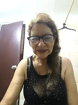 Snapshot of MaryeLunna chatting on 12.02.25 MaryeLunna online show from 12.02.25