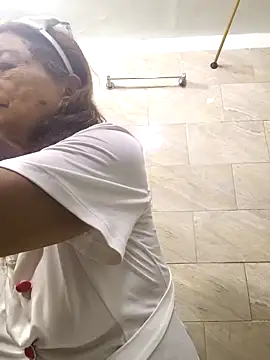 MaryeLunna online show from 12.22.25