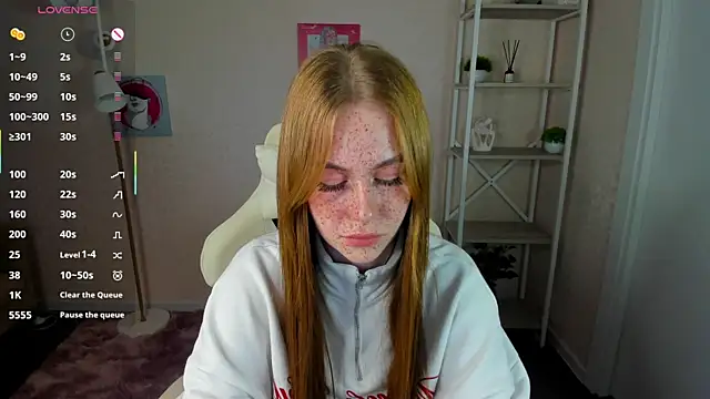 Roxy Sunnny online show from 10.05.25