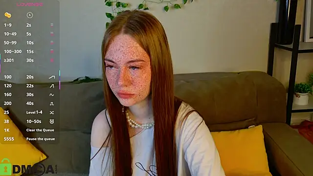 Roxy Sunnny online show from 11.04.25