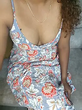 Snapshot of Tamilpallavi chatting on 04.25.26 Tamilpallavi online show from 04.25.26