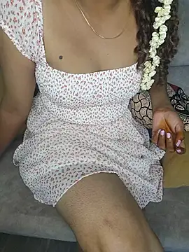 Snapshot of Tamilpallavi chatting on 06.23.26 Tamilpallavi online show from 06.23.26