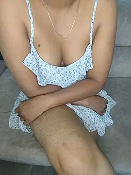 Snapshot of Tamilpallavi chatting on 07.11.26 Tamilpallavi online show from 07.11.26