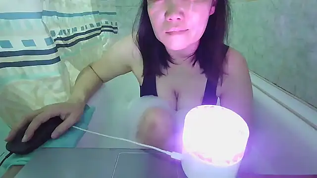 sakuradelreina online show from 12.04.25