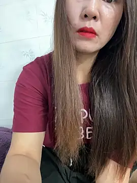 Moan Mary online show from 11.04.25