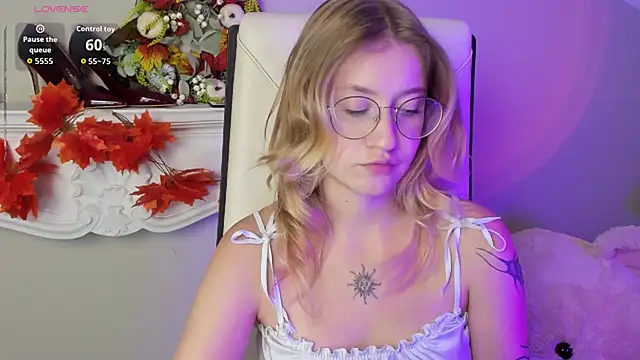 Nerissa xo online show from 09.28.25