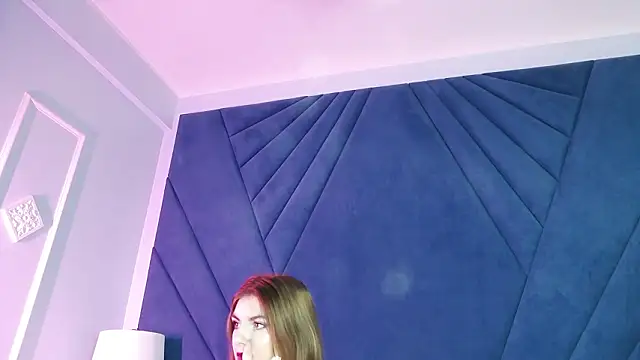 Snapshot of Evelisse chatting on 03.09.26 Evelisse online show from 03.09.26