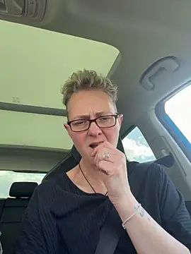 Curvy-Jinx online show from 04.18.26