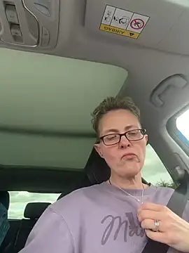 Curvy-Jinx online show from 04.19.26