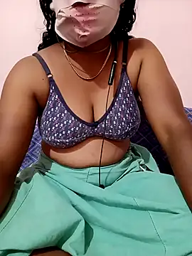 Snapshot of Cute_Renuka chatting on 09.29.25 Cute Renuka online show from 09.29.25