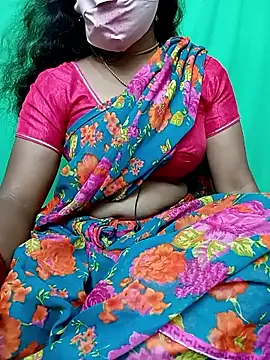 Snapshot of Cute_Renuka chatting on 10.01.25 Cute Renuka online show from 10.01.25