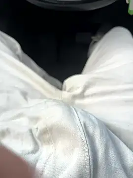 Snapshot of Kratex82 chatting on 01.15.26 Kratex82 online show from 01.15.26