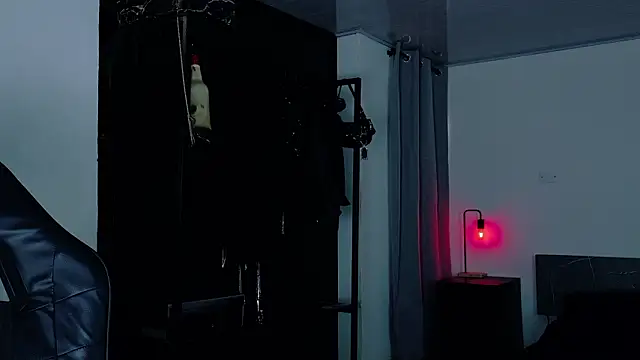 Snapshot of Angelabl0odborne chatting on 02.11.26 Angelabl0odborne online show from 02.11.26