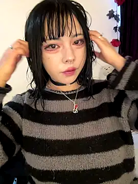 Snapshot of Kitty_yukimura chatting on 10.15.25 Kitty yukimura online show from 10.15.25