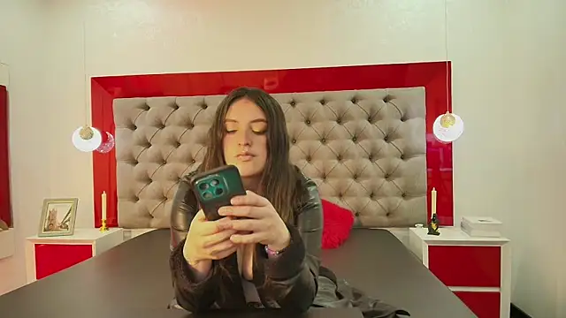 Snapshot of BrithaniKy chatting on 11.12.25 BrithaniKy online show from 11.12.25