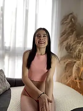 Sofi Leal online show from 09.17.25