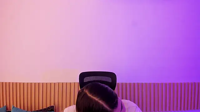 OliviaSweett online show from 11.02.25