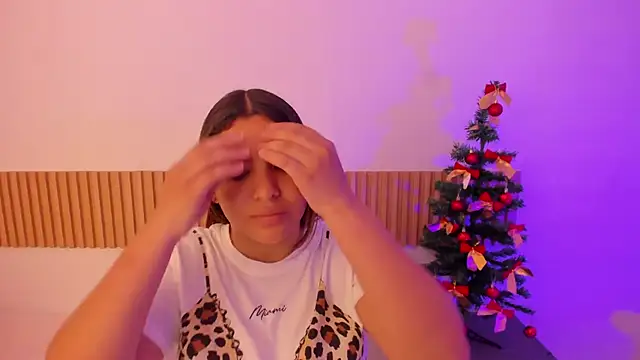 OliviaSweett online show from 12.15.25