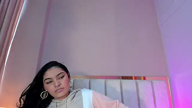 Snapshot of LunaAspen_ chatting on 01.13.26 LunaAspen online show from 01.13.26